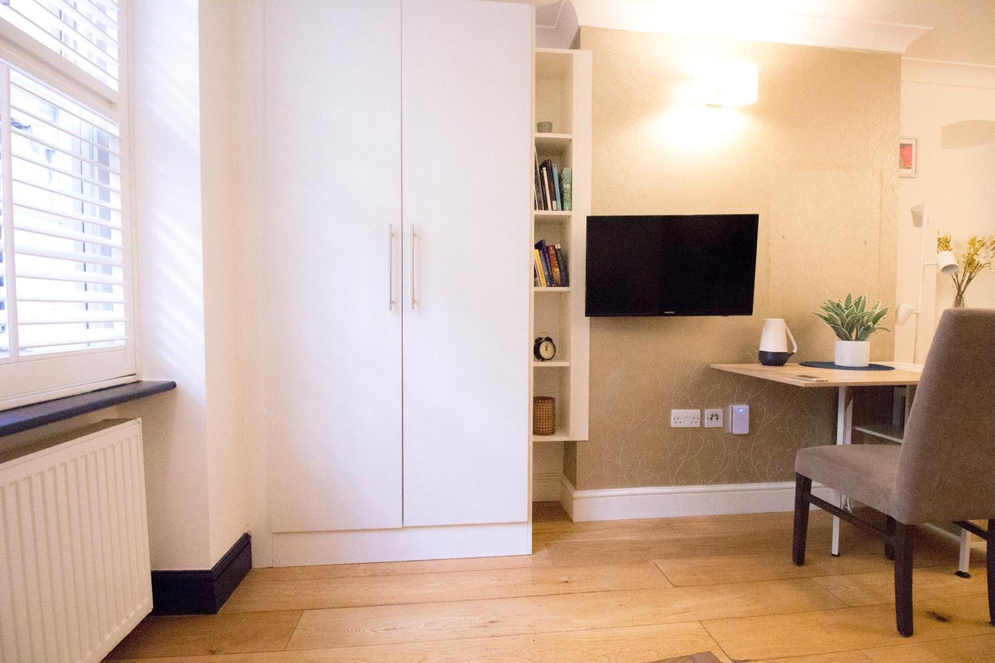 Thames Residences Hyde Park ロンドン 部屋 写真
